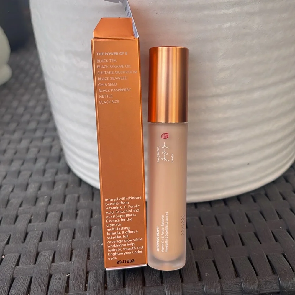 Yensa Beauty - Super Serum Silk Concealer Shade: Medium 1